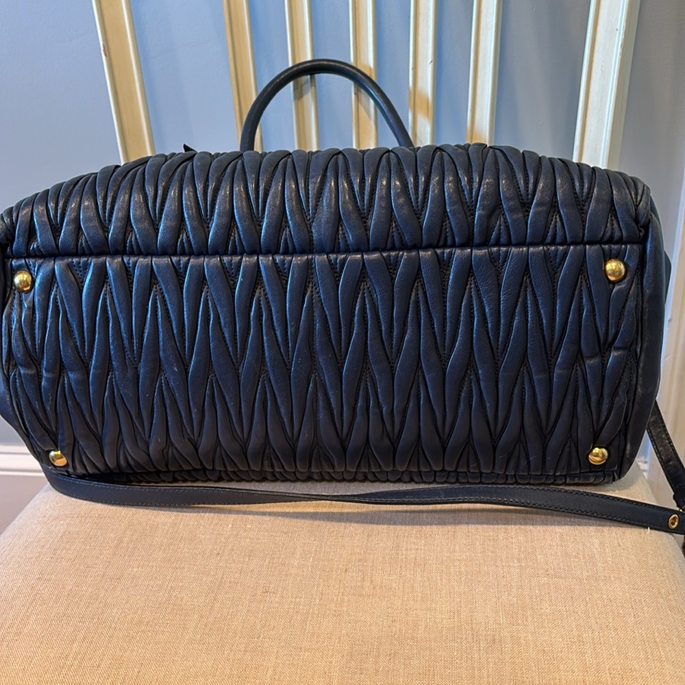 💙👜Miu Miu Bow Bag Matelasse💙 - Picture 7 of 16